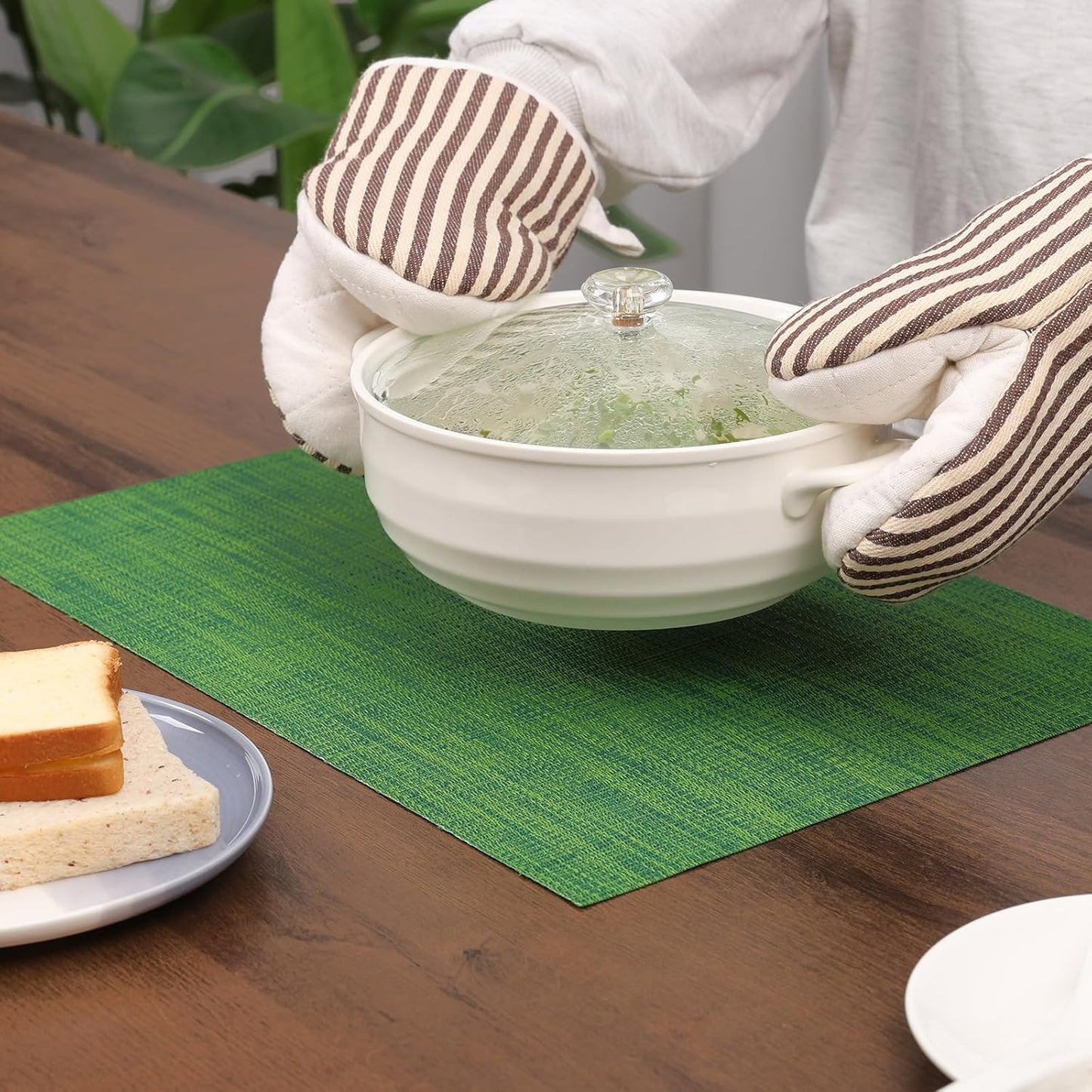 Myir JUN Placemats Set of 6, Vinyl Woven Placemats Place Mats Indoor Washable Table Mats Non-Slip Place mats for Dining Table (Dark Green, Set of 6)