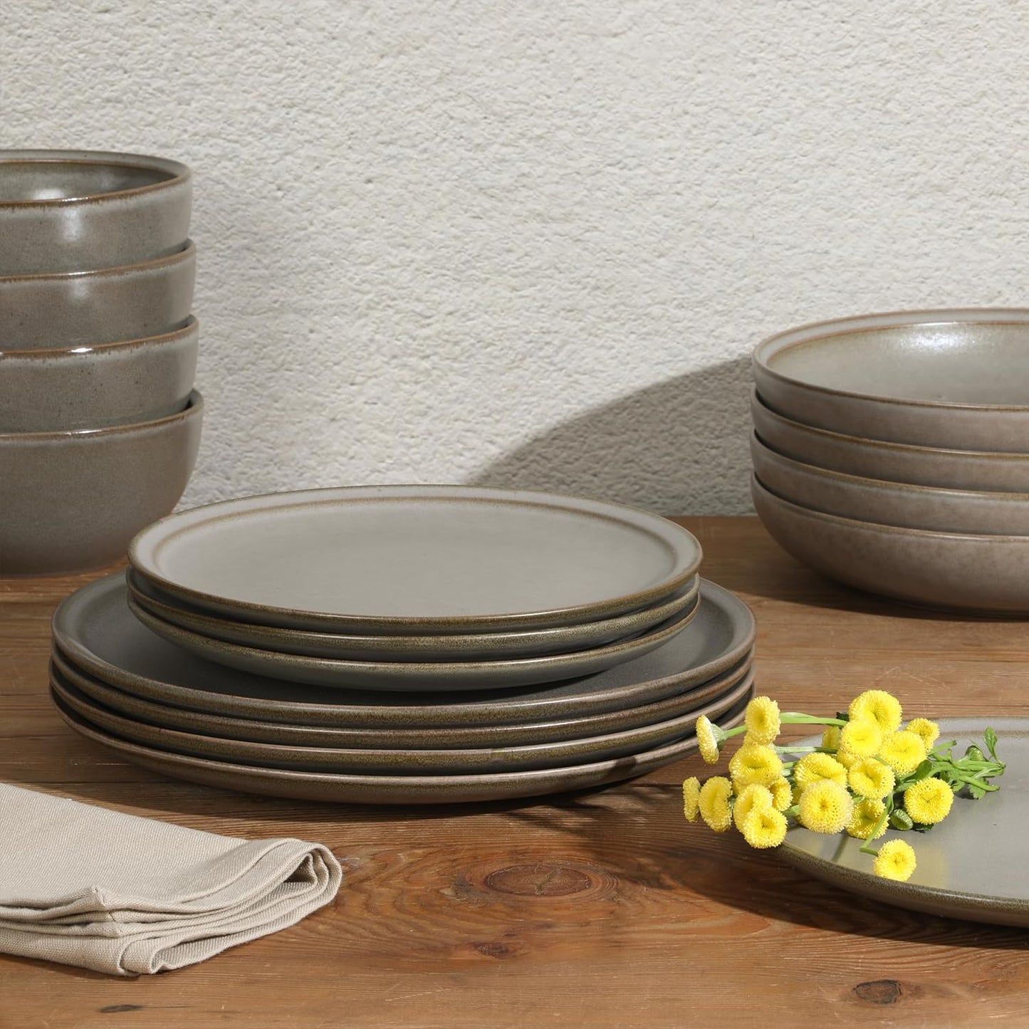 Gibson Elite Beckett Stoneware Matte Reactive Glaze 16 Piece (Service for 4) Plates and Bowls Dinnerware Set - Grey