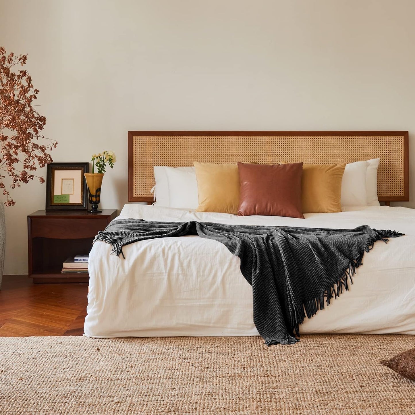 lifein Throw Blanket for Couch, Soft Boho Decor Bed Throw,Cozy Grey Knitted Chenille Small Farmhouse Lightweight Throw for Spring(Dark Grey,50 * 60")