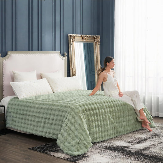 Cozy Bliss Faux Fur Throw Blanket for Couch, Fuzzy Soft Plush Thick Bubble Blanket for Sofa Bedroom Living Room, 108 * 90 Inches Sage Green