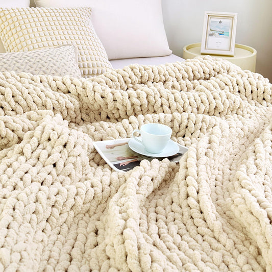 Admitrack Chunky Knit Blanket Throw, 100% Hand Knit Chenille Throw Blanket for Sofa & Home Decor, Soft and Cozy Knitted Throw Blankets (Ivory，40"x50")