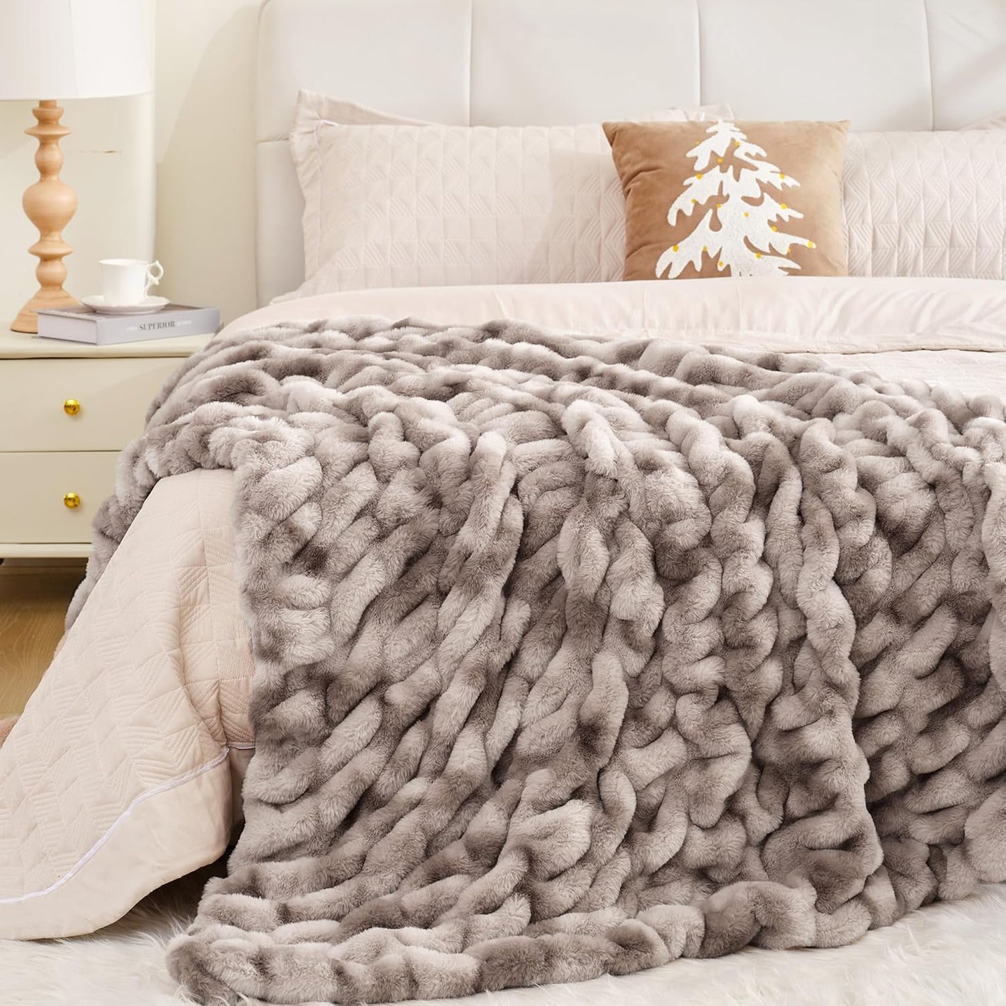 Touchat Ruched Faux Rabbit Fur Blanket, 700 GSM Luxury Dual-Sided Soft Cozy Blanket, Fuzzy Fluffy Plush Throw for Bed, Couch and Sofa - 60"x80", Tie-dye Coffee