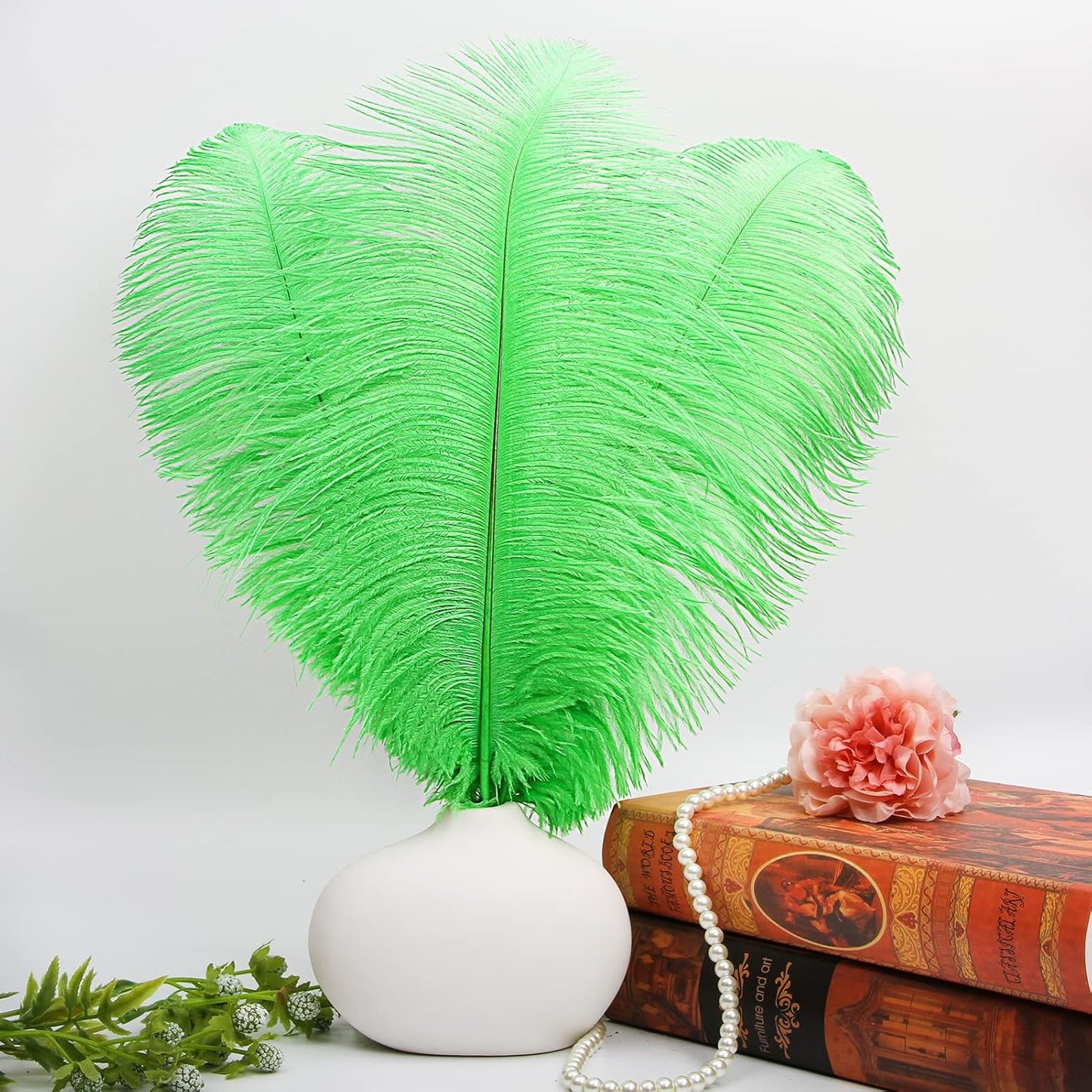 THARAHT Green Ostrich Feathers 12pcs Large Natural Bulk 12-14Inch 30cm-35cm for Wedding Party Centerpieces Mardi Gras and Home Decoration Feathers