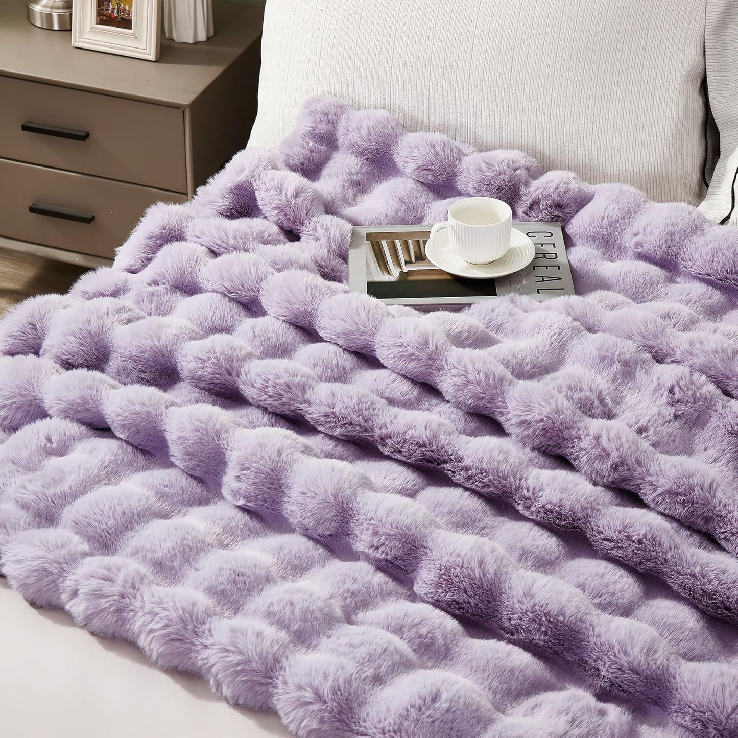 DREAMNINE Large Soft Thick Fuzzy Bubble Faux Rabbit Fur Blanket Full Size 70" x 80", Double Sided Comfy Plush Warm Shaggy Fluffy Blankets, Luxury Big Cozy Textured Furry Blanket for Bed, Lilac Purple