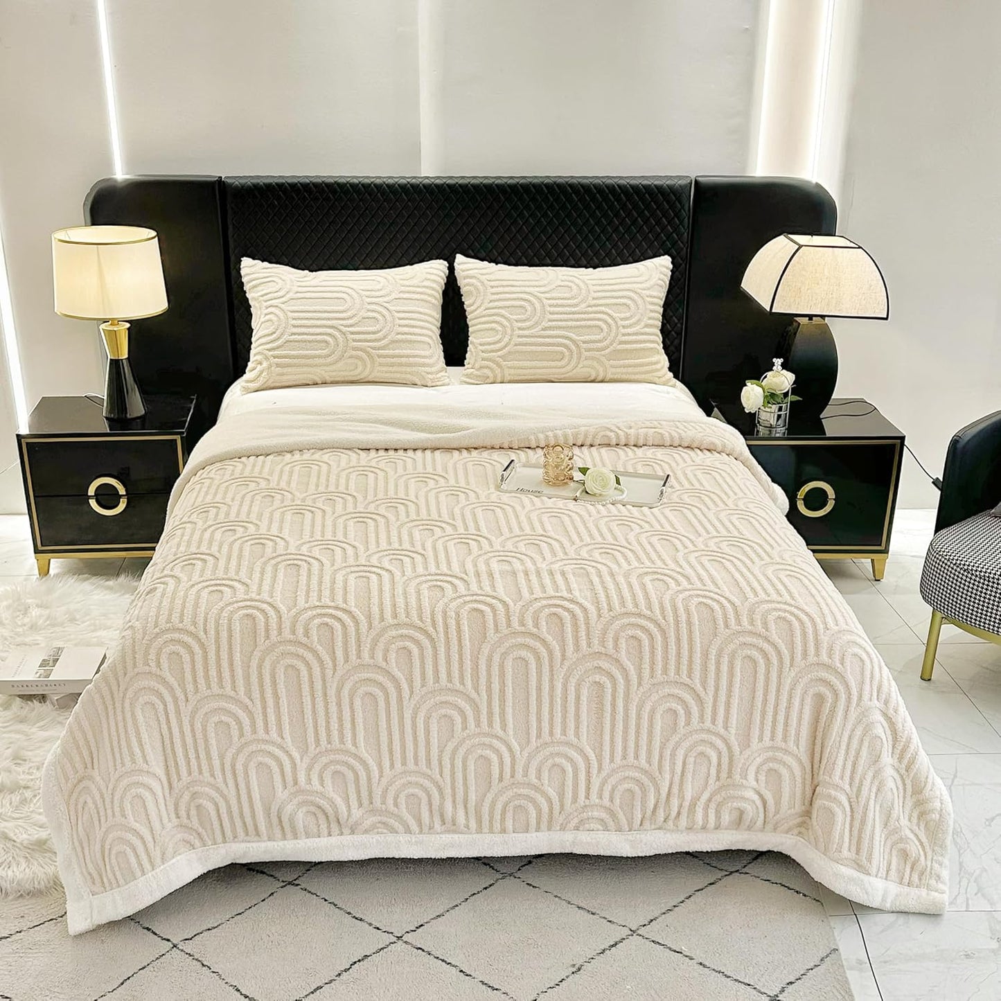 UKELER Sherpa Bed Blanket 80 × 90 inch, Ultra Soft Queen Size Throw Blanket for All Season, Cozy Plush Arch Fleece Blankets for Bedroom Living Room Dorm Hostel Sofa Camping, Off-White