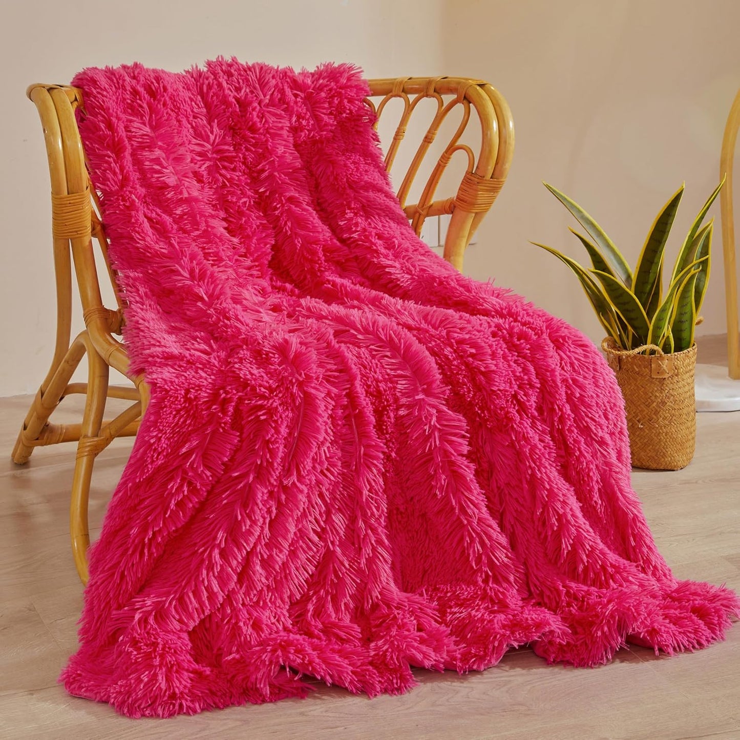 XeGe Luxury Faux Fur Blanket, Hot Pink Soft Big Fluffy Throw, Shaggy Plush Decorative Couch Throw, Cute Furry Fuzzy Bed Blanket for Bedroom Living Room, Hot Pink, 60x90