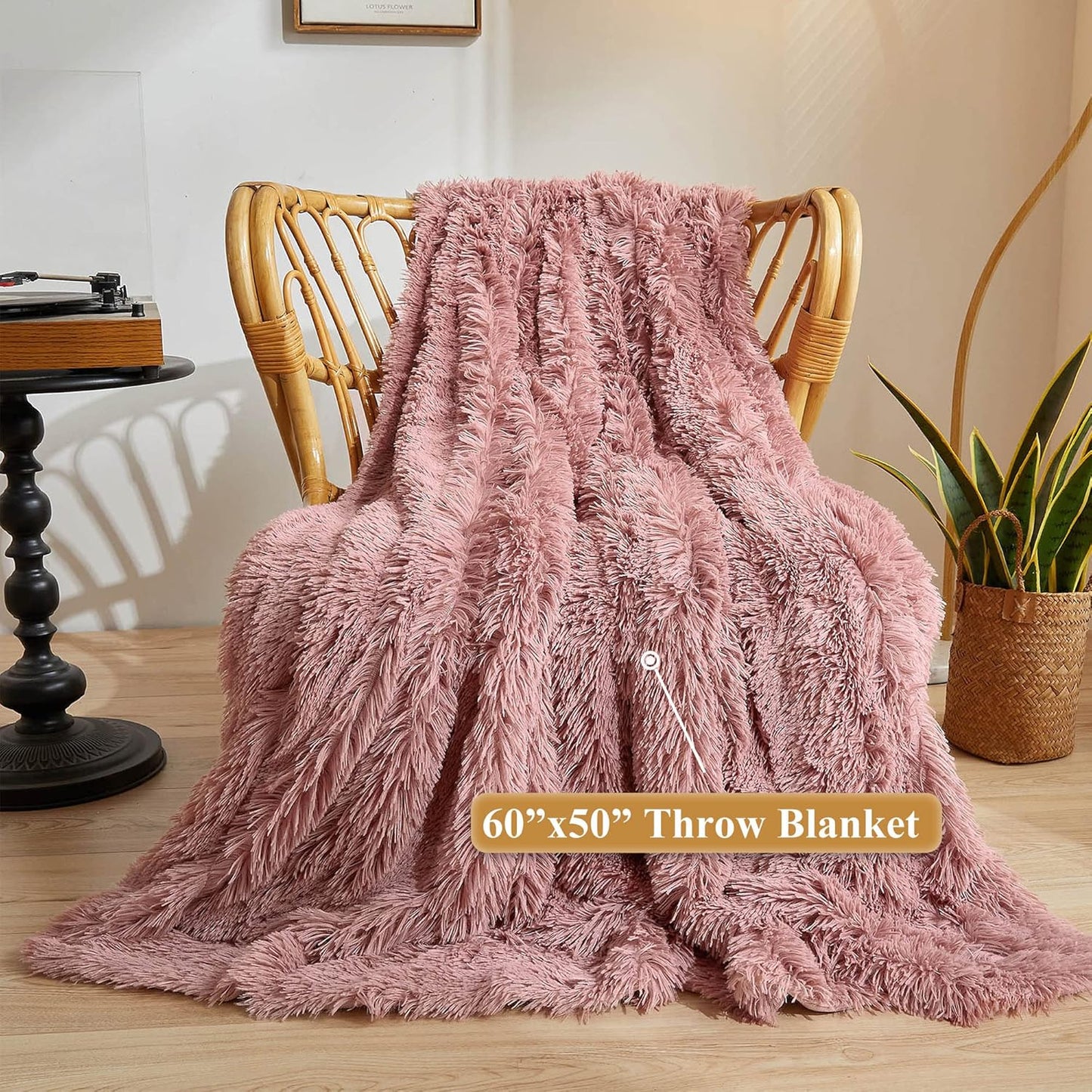 XeGe Plush Faux Fur Throw, Dusty Pink Luxurious 50x60 Shaggy Furry Blanket, Fluffy Microfiber Velvet Couch Throw, Ultra Soft Warm Fuzzy Lap Blanket for Sofa Bed Chair Car Office, Dusty Pink