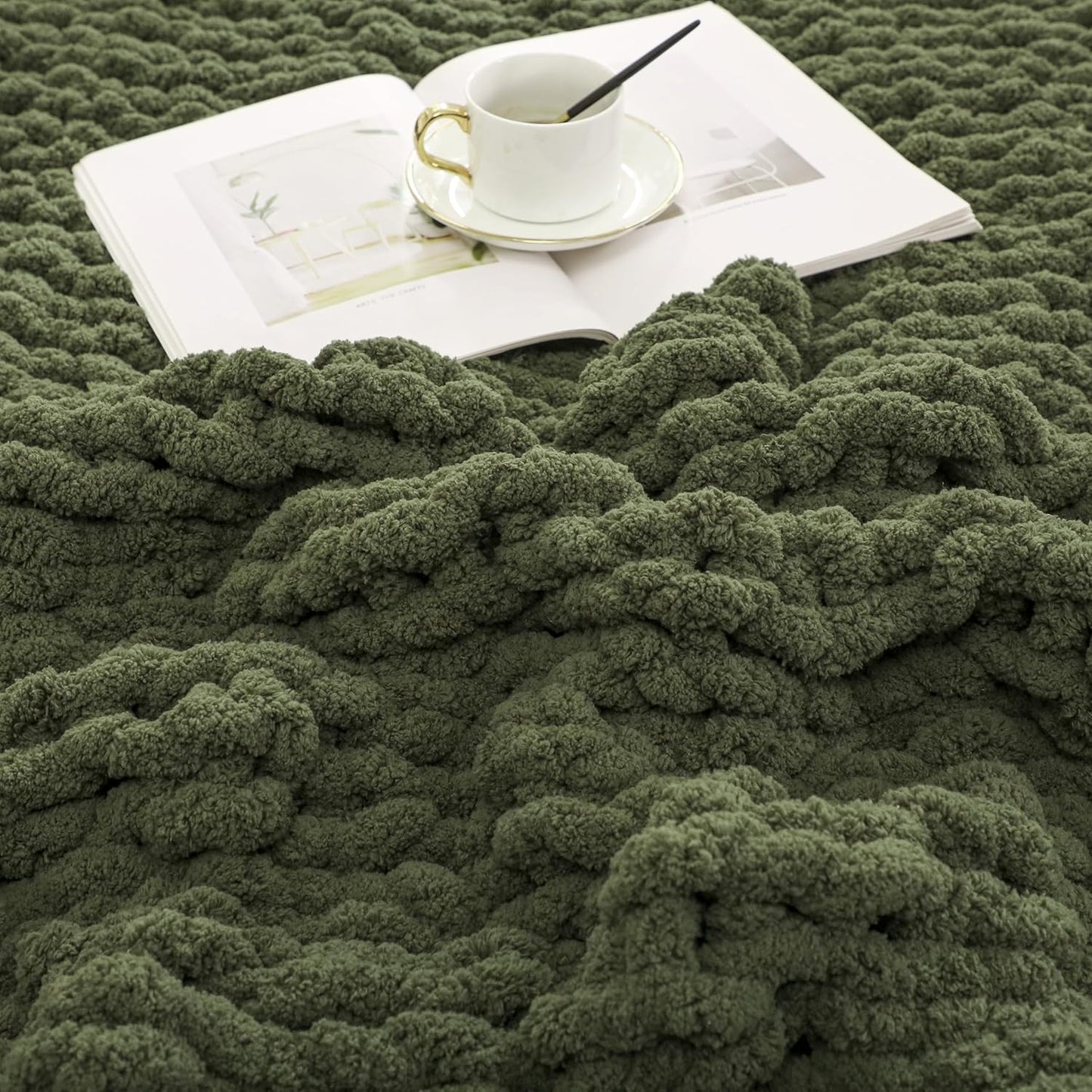 WESHIONGOO Chunky Knit Blanket Throw 40"×40" Knitted Throw Blankets for Couch Bed Fluffy Soft Blanket with Jumbo Chenille Yarn Thick 100% Handmade (Olive Green)