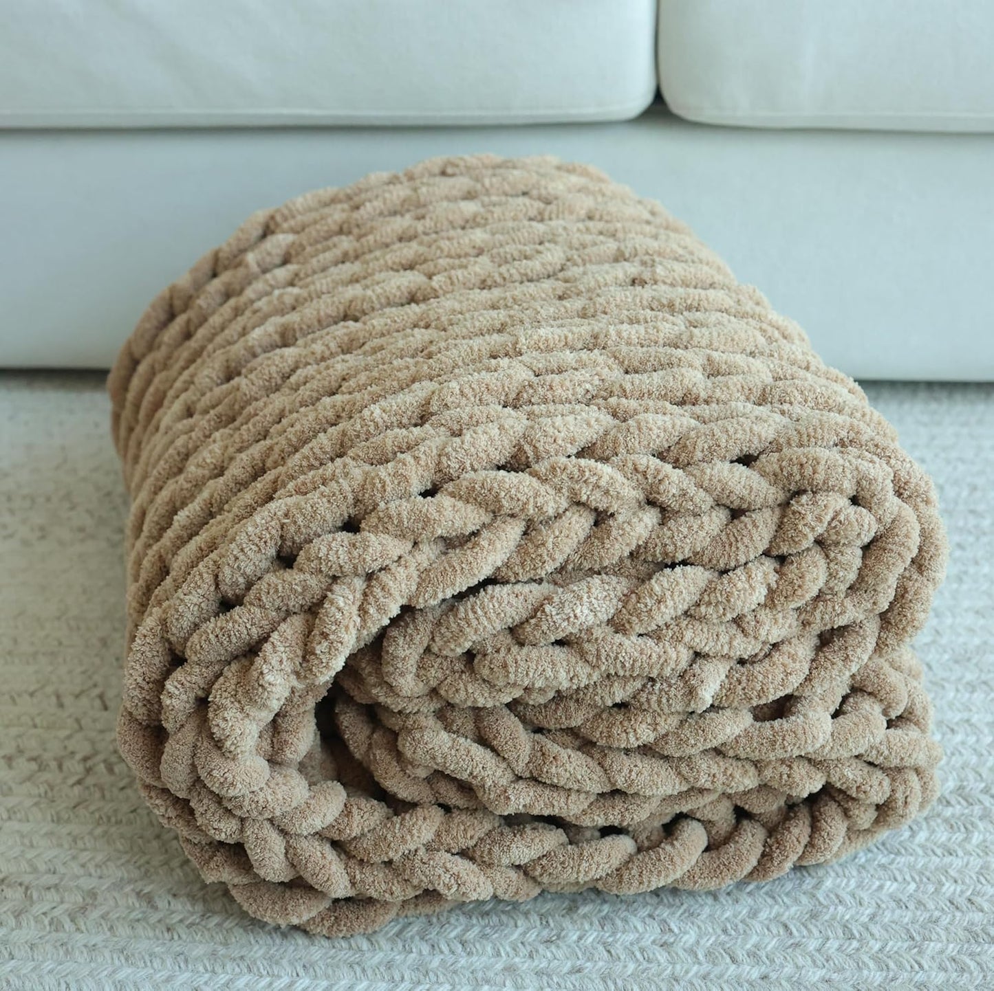 Maetoow Chenille Chunky Knit Blanket Throw （50×60 Inch）, Handmade Warm & Cozy Blanket Couch, Bed, Home Decor, Soft Breathable Fleece Banket, Christmas Thick and Giant Yarn Throws, Khaki