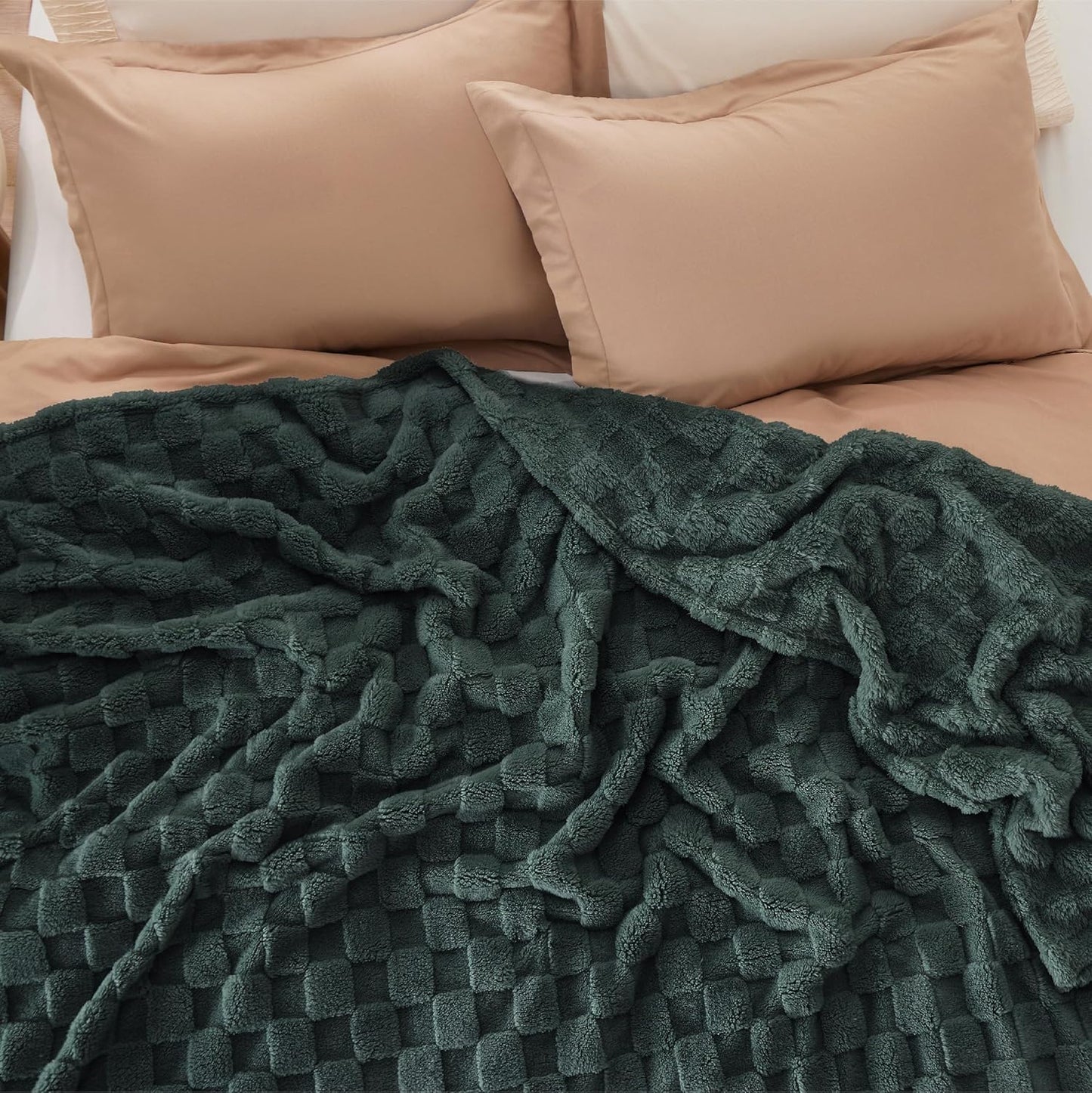 Bedsure GentleSoft King Size Blanket for Bed - Super Soft Cozy Blankets for Women Men Girls, Large Fuzzy Fleece Throw for Bedroom Decor, Mallard Green,108x90 Inches