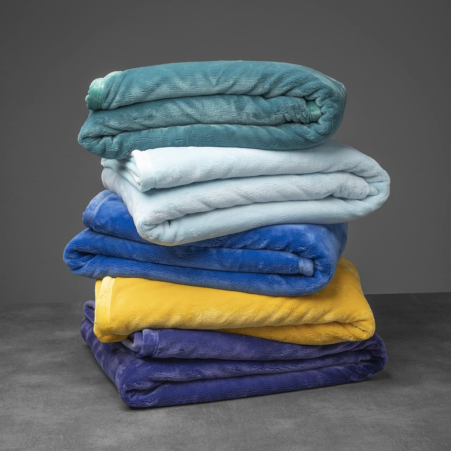 Mellowdy Extra Thick Hearty Plush Flannel Blanket (Deep Turquoise, 60x80) - 500GSM Twin Size Warm Blanket for Winter, Fall | Soft, Fluffy, Cuddly, Perfect for Bed, Oversized Throw for Couch, Sofa