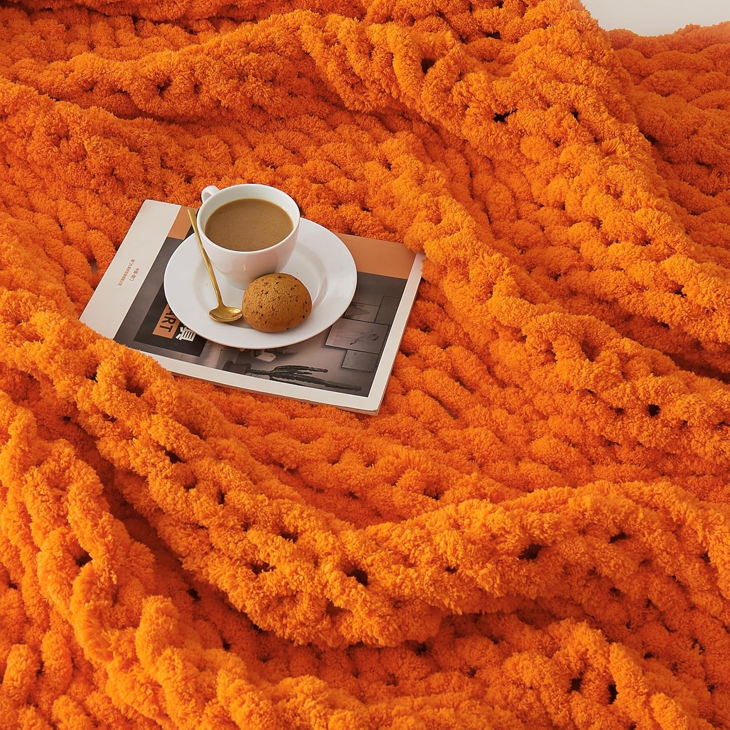 L'AGRATY Chunky Knit Blanket Throw: 50''x60'' Chenille Chunky Knitted Throw Blanket for Bed Couch - Handmade Thick Big Cable Knit Blanket - Large Chunky Crochet Rope Blanket for Home Decor(Orange)