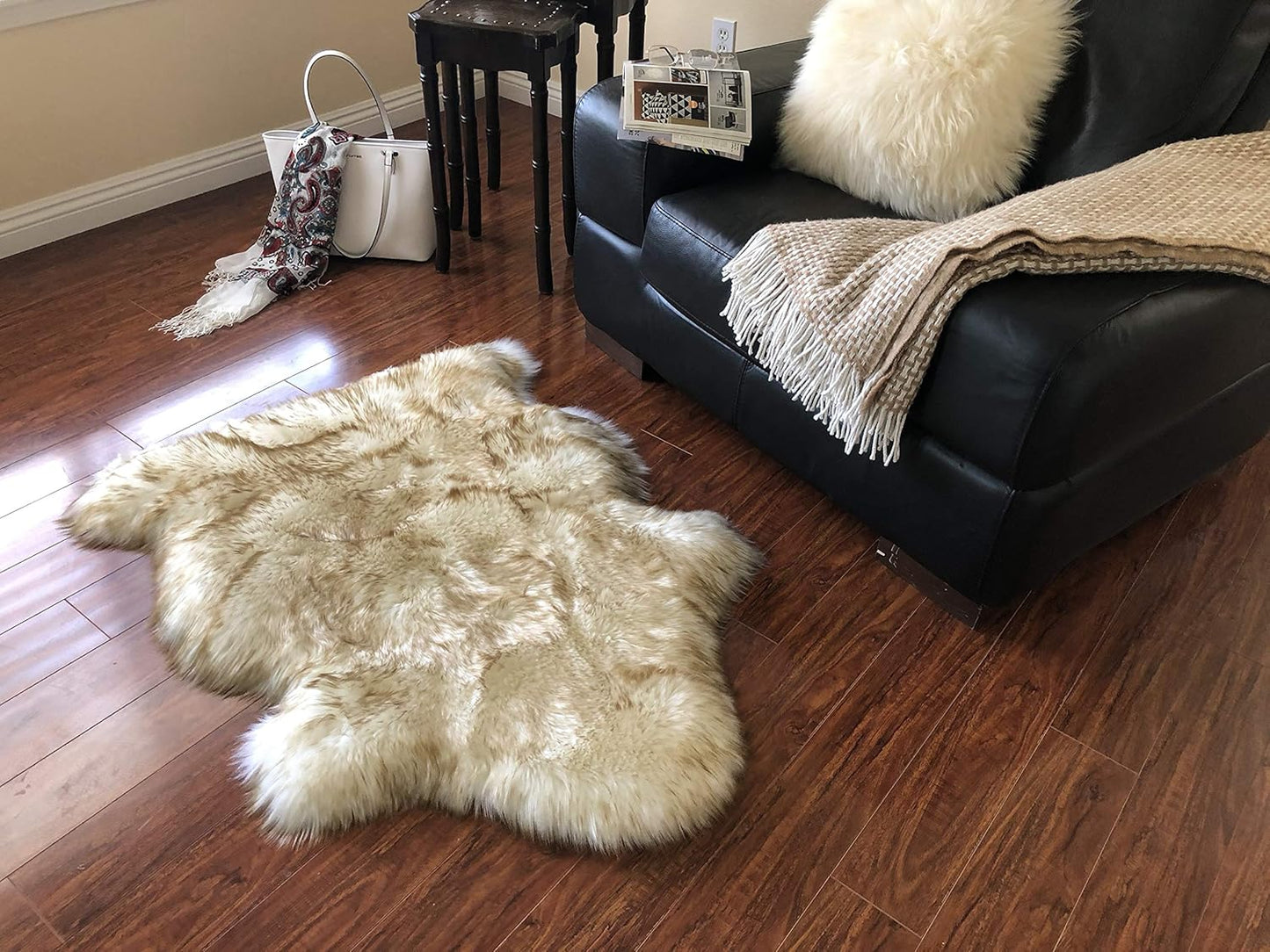 LAMBZY Faux Sheepskin Hypoallergenic Free Shape Silky Shag Rug, Luxury Shaggy Silky Plush Carpet for Bedrooms Rugs Living Room Sofa Floor Rugs (Single 2'x3',60x90cm White with Brown Tips)