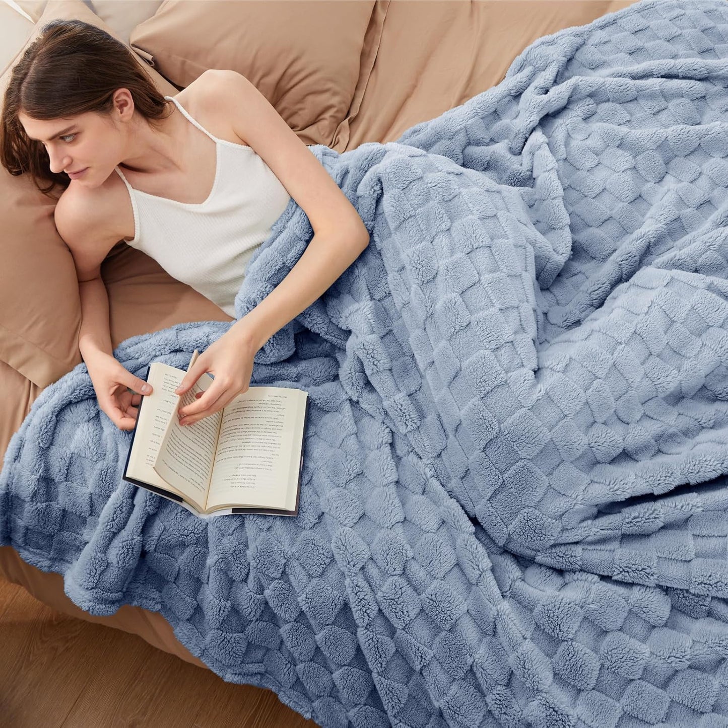 Bedsure GentleSoft Blankets Queen Size for Bed - Super Soft Cozy Blanket for Women Men Girls, Large Fuzzy Fleece Throw for Bedroom Decor, Ashley Blue, 90x90 Inches