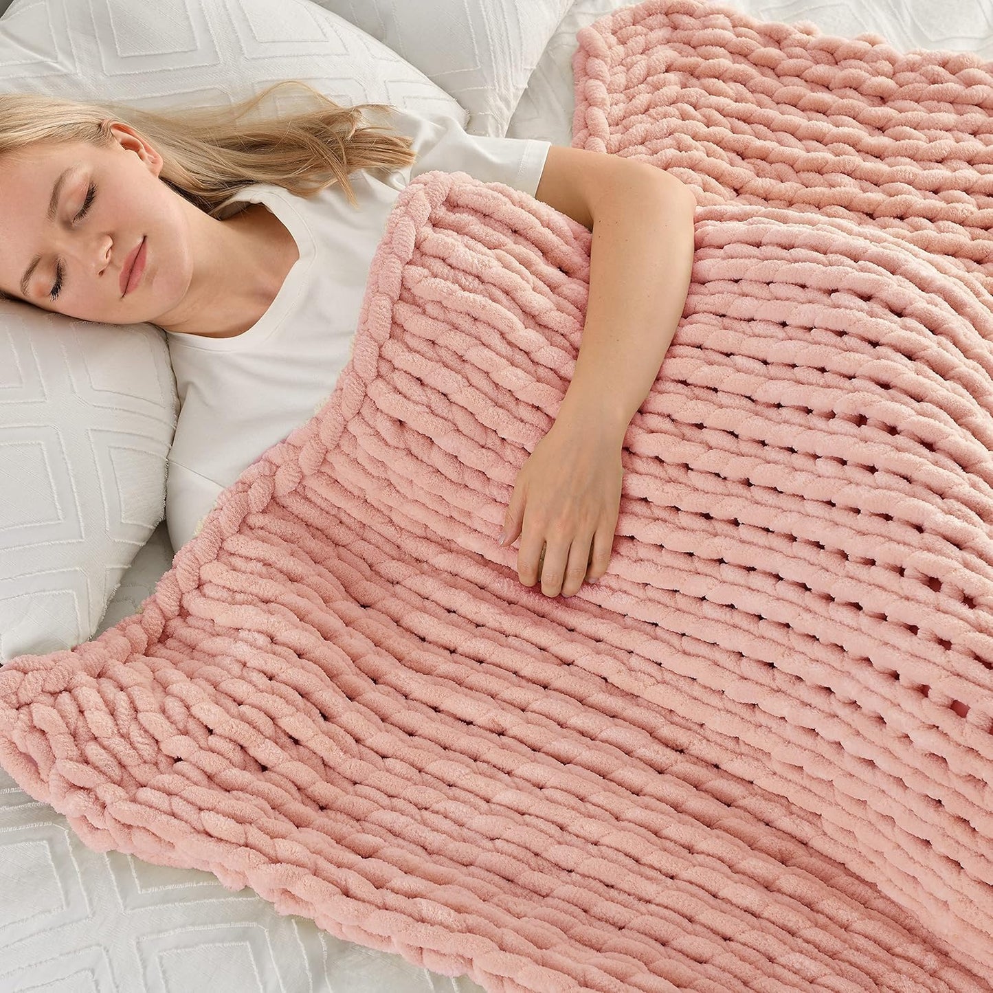 Maetoow Tighter Chenille Chunky Knit Blanket Throw 60×80 Inch, Handmade Warm & Cozy Blanket Couch, Bed, Home Decor, Soft Fleece Banket, Boho Thick Blankets and Giant Yarn Throws, Rose Pink