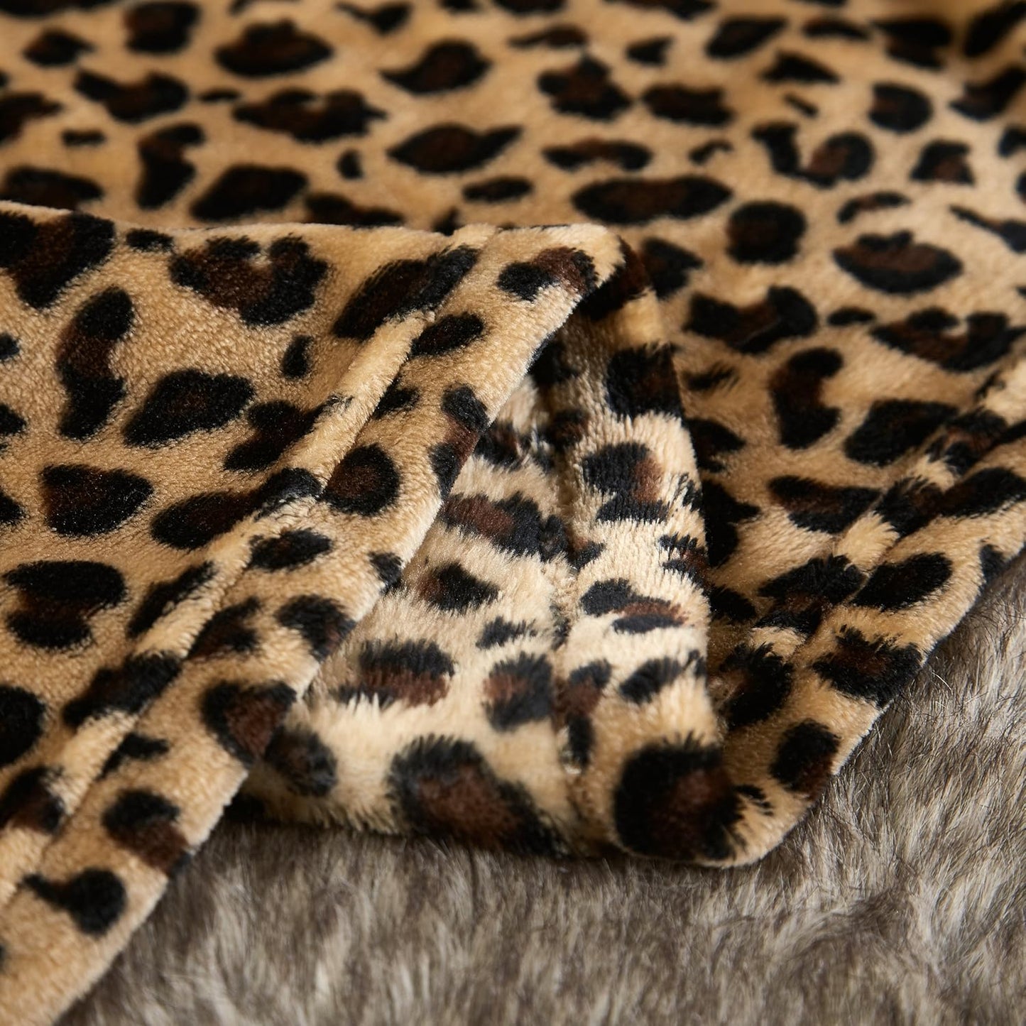 MERRYLIFE Leopard Throw Blanket Decorative Fleece Throw | Ultra-Plush Colorful Oversized | Couch Blanket Travel Lap | King Size(90" 102", Cheetah)