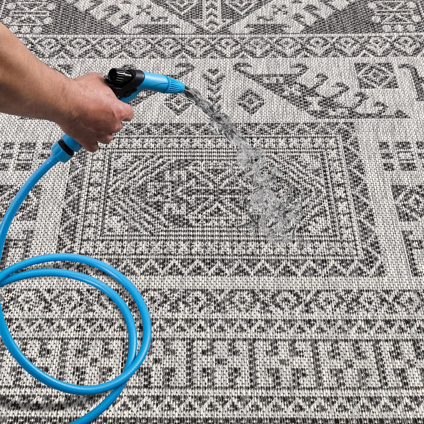 Keen Home Design Terrace Outdoor Round Rug - 8ft Round Washable Indoor/Outdoor Rug for Patio, Kitchen, Balcony, Beach, Garden, Deck and Porch, Size: 7'7" Round